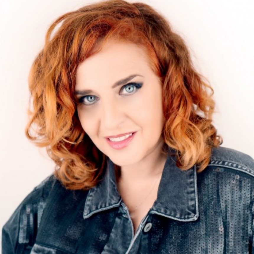 Raquel Reguera anuncia gira por Argentina con nuevo libro y canciones