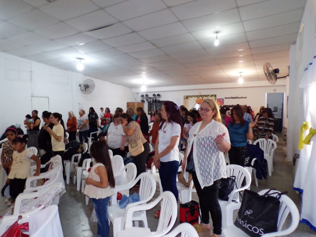 FLORECIENDO EN EL DESIERTO